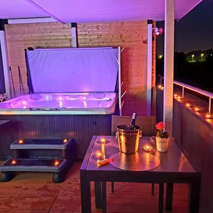 Apartament - Jacuzzi Жешов Екстериор снимка