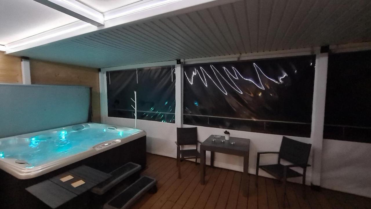 Apartament - Jacuzzi Жешов Екстериор снимка