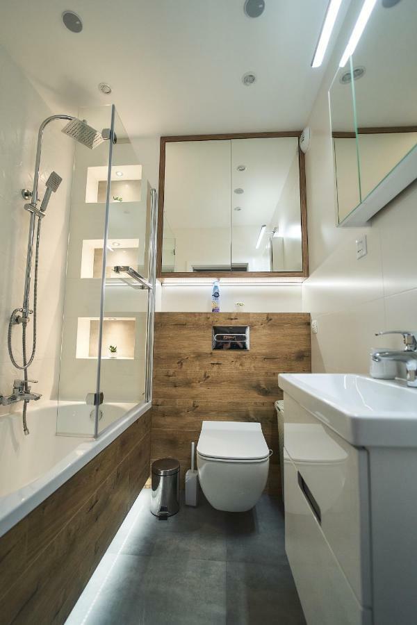Apartament - Jacuzzi Жешов Екстериор снимка