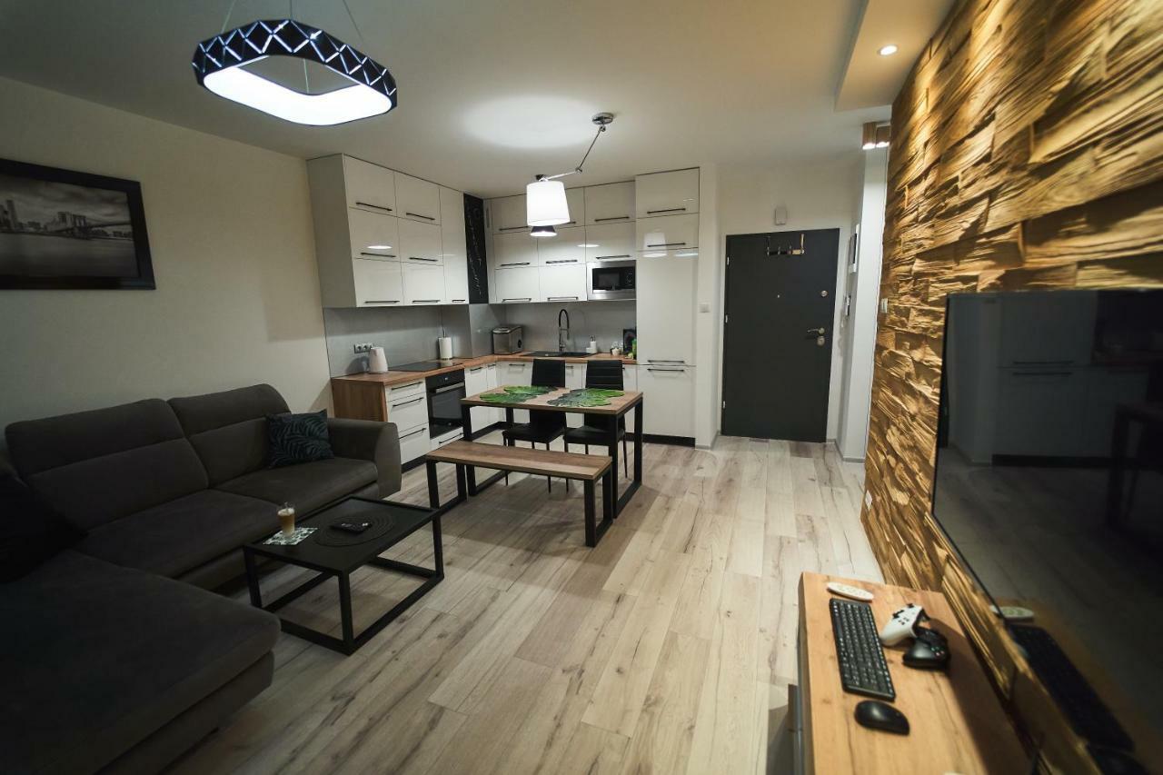 Apartament - Jacuzzi Жешов Екстериор снимка